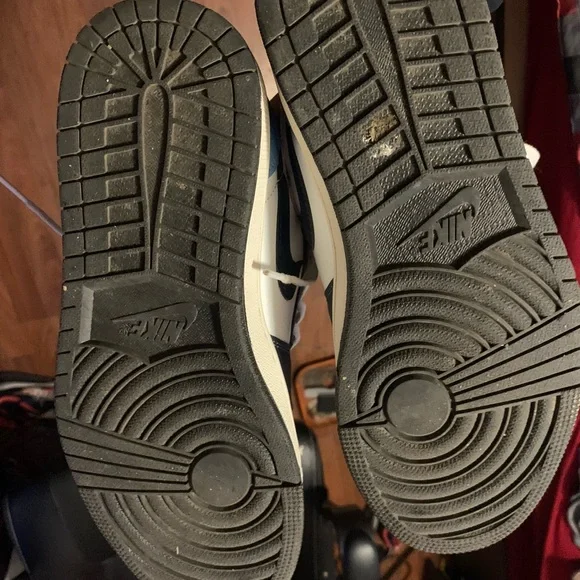 Jordan 1 obsidian - Picture 4 of 5